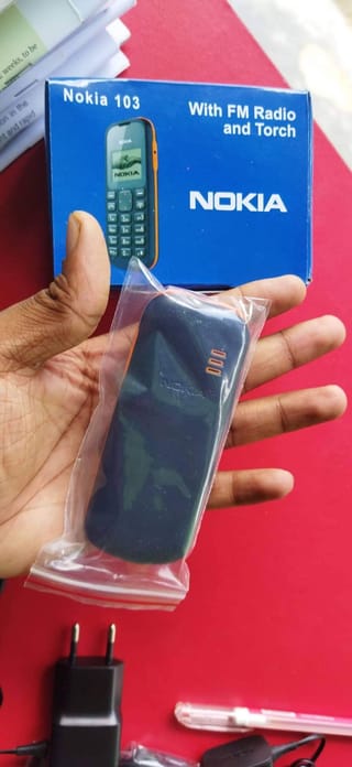 Nokia 103 Keypad Mobile Phone – Singlel SIM, Torch, FM Radio 2