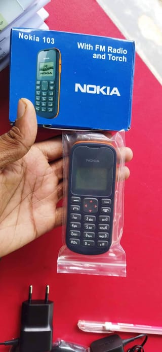 Nokia 103 Keypad Mobile Phone – Singlel SIM, Torch, FM Radio 3
