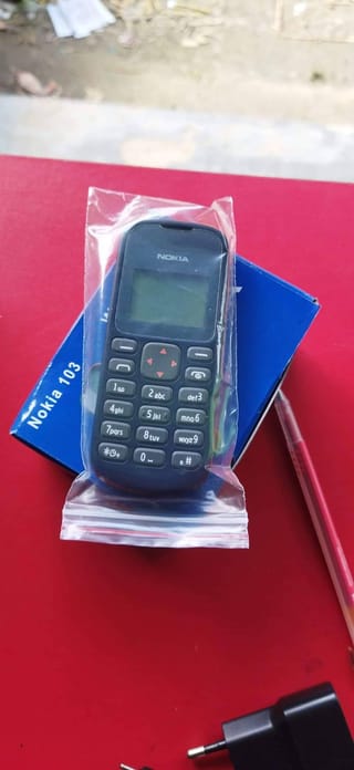 Nokia 103 Keypad Mobile Phone – Singlel SIM, Torch, FM Radio 4