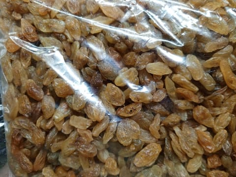 🍇 প্রিমিয়াম গোল্ডেন কিসমিস (Golden Raisins)