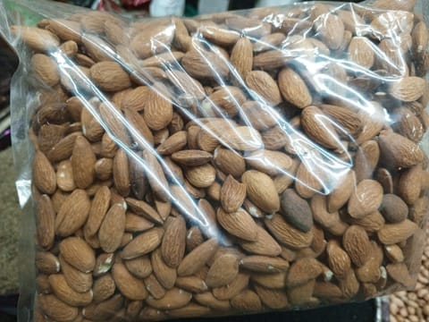 ​🌰 প্রিমিয়াম কাঠবাদাম (Premium Almonds)