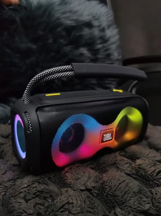 𝗝𝗕𝗟 𝗘𝗧-𝟑𝟏𝟐 𝗕𝗹𝘂𝗲𝘁𝗼𝗼𝘁𝗵 𝗦𝗽𝗲𝗮𝗸𝗲𝗿 🎧🔥ET-312 Compact Party Speaker – Dual Bass Drivers, RGB Lights, Wireless Bluetooth 1