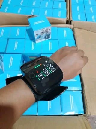 Digital Blood pressure Machine 4