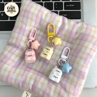 Cute Stacked Kitty Star Keychain 2
