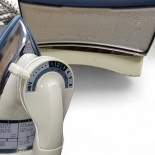 Panasonic NI-22AWT Dry Iron 1000W Non-Stick Soleplate Electric Iron White 4