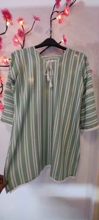 Steps Élégance Premium Striped Kurti 1