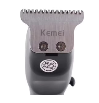 Kemei KM-2273 প্রফেশনাল হেয়ার ক্লিপার – শক্তিশালী পারফরম্যান্স, দীর্ঘ ব্যাটারি লাইফ  আপনার হেয়ার কাটিং ও গ্রুমিং অভিজ্ঞতাকে আরও উন্নত করুন Kemei KM-2273 Professional Hair Clipper দিয়ে। এতে রয়েছে হাই-টর্ক রোটারি মোটর (৬,০০০–৭,০০০ rpm), সেল্ফ-শার্পেনিং স্টেইনলেস স্টিল ব্লেড এবং শক্তিশালী ২০০০ mAh Li-ion ব্যাটারি, যা আপনাকে দিবে একটানা সর্বোচ্চ ১৮০ মিনিট ব্যবহার সুবিধা।  ✨ বৈশিষ্ট্যসমূহ:  মোটর: হাই-টর্ক রোটারি মোটর (৬,০০০–৭,০০০ rpm)  ব্লেড: সেল্ফ-শার্পেনিং স্টেইনলেস স্টিল  পাওয়ার: ৫ W  ব্যাটারি: ২০০০ mAh Li-ion  রান টাইম: সর্বোচ্চ ১৮০ মিনিট (কর্ডলেস)  চার্জিং টাইম: আনুমানিক ২ ঘণ্টা (USB-C)  ওজন: আনুমানিক ৩৪০ গ্রাম  টেপার লিভার: ০.৫ mm থেকে ২.৫ mm পর্যন্ত কাটিং অ্যাডজাস্টমেন্ট  📦 প্যাকেজ কনটেন্ট:  ১ × হেয়ার ক্লিপার  ৪ × গাইড কম্ব (৩ mm, ৬ mm, ৯ mm, ১২ mm)  ১ × USB-C চার্জিং কেবল  ১ × ক্লিনিং ব্রাশ  ১ × লুব্রিকেটিং অয়েল  ১ × ব্লেড গার্ড  ১ × নির্দেশিকা ও ওয়ারেন্টি কার্ড  ওয়ারেন্টি: ৭ দিনের রিপ্লেসমেন্ট  📌 বিশেষ নির্দেশনা: এই প্রোডাক্ট অর্ডার কনফার্ম করতে হলে ২০০ টাকা অগ্রিম প্রদান করতে হবে। 2