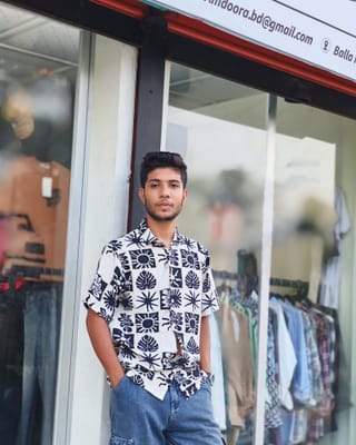 Amdoora Abstract Retro Half Shirt 2