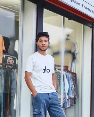 Off-White  "Alo" T-Shirt 1