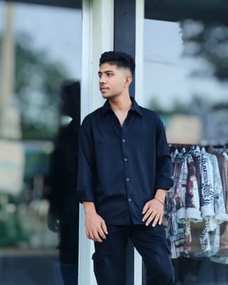Amdoora Classic Black Solid Boxy Fit Shirt 2