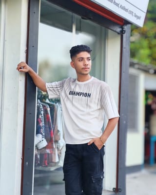 Amdoora "Champion" Vertical Drip Print Off-White Oversized T-Shirt 1