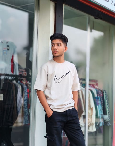 Amdoora "Nike" Swoosh Logo Off-White