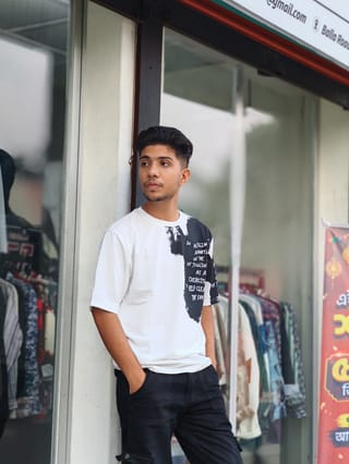  Amdoora Half-Splatter Typography White & Black T-Shirt    3