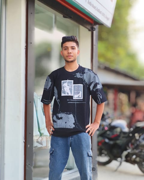 Amdoora Black Abstract Art Graphic T-Shirt