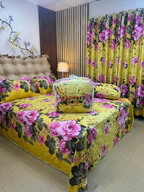 7 pics Comforter Set 