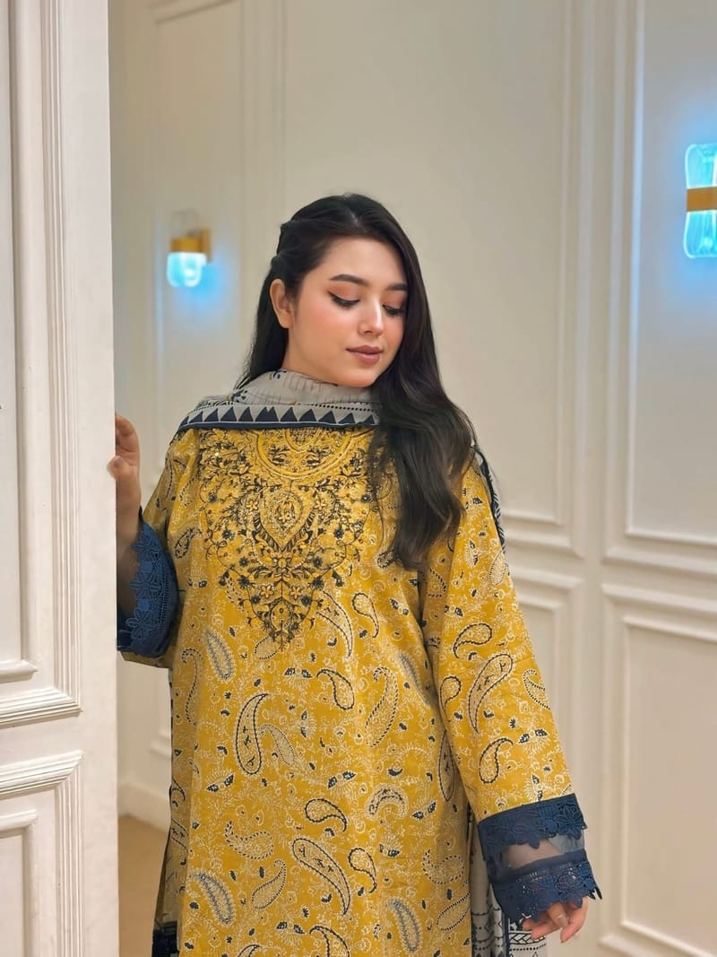 👗𝐃𝐢𝐠𝐢𝐭𝐚𝐥 𝐏𝐫𝐢𝐧𝐭𝐞𝐝 3 𝐏𝐢𝐞𝐜𝐞𝐬👗​𝐅𝐚𝐛𝐫𝐢𝐜 :  China Microstich *With Lase Work* Smooth (𝐊𝐚𝐦𝐢𝐣 + 𝐏𝐚𝐧𝐭 )
