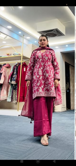 👗𝐃𝐢𝐠𝐢𝐭𝐚𝐥 𝐏𝐫𝐢𝐧𝐭𝐞𝐝 3 𝐏𝐢𝐞𝐜𝐞𝐬👗 **With Ari And Doller Work ** ​𝐅𝐚𝐛𝐫𝐢𝐜 :  China MicrostichSmooth (𝐊𝐚𝐦𝐢𝐣 ) Body Long -44 InchesPant Long -39 InchesOrna- Gorget 90 inches 𝐁𝐨𝐝𝐲 𝐒𝐢𝐳𝐞:-➡️L𝐬𝐢𝐳𝐞   : 𝟑6-𝟑8➡️XL𝐬𝐢𝐳𝐞  : 40-𝟒2➡️XXL 𝐬𝐢𝐳𝐞   : 𝟒4-𝟒6Available: All Sizes 3