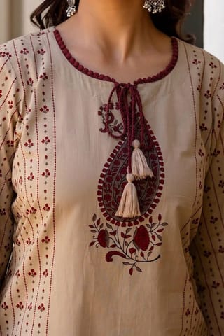 পোশাকের ধরন: ২-পিস কো-অর্ড সেট (Co-ord Set) 1