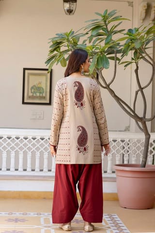 পোশাকের ধরন: ২-পিস কো-অর্ড সেট (Co-ord Set) 2