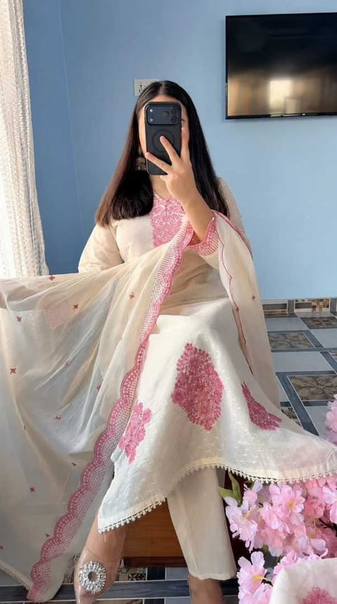 ♥️পাকিস্তানি ইনস্পায়ার প্রিমিয়াম কটন সাদাবাহার থ্রি পিস ♥️