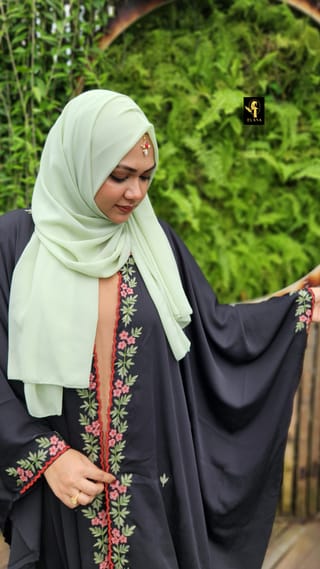 Premium Embroidery Short Cape Abaya (Black) 5