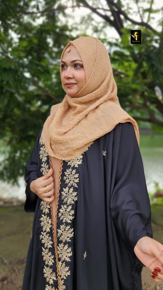 Premium Embroidery Short Cape Abaya (Black) 5