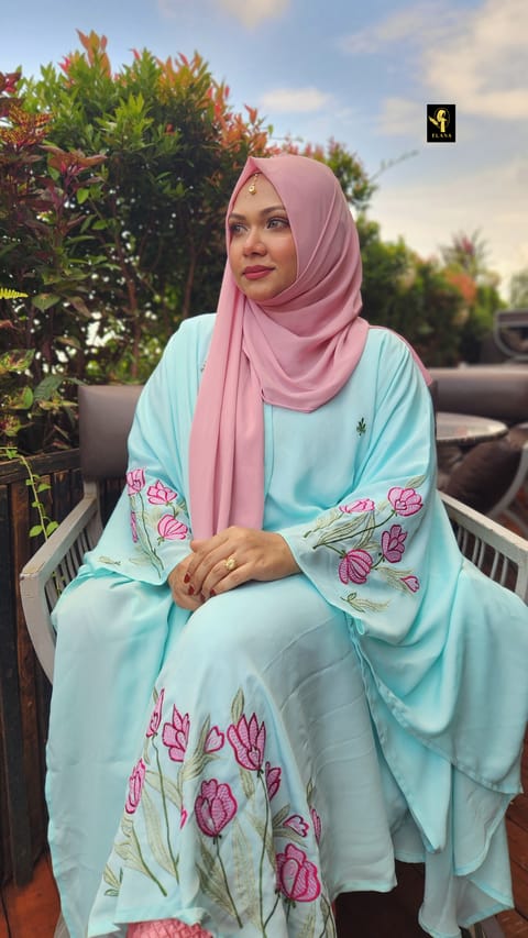 Premium Embroidery Short Cape Tulip Flower