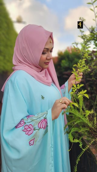 Premium Embroidery Short Cape Tulip Flower 3
