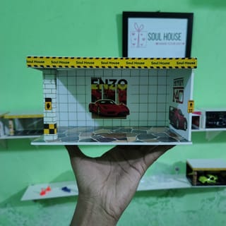 Ferrari Enzo LED Diorama Garage for 1:64 Diecast Cars | Handmade Display Scene 2