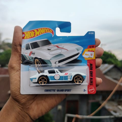 Hot Wheels 2026 Corvette Grand Sport – Then and Now 3/10 | 1:64 Diecast