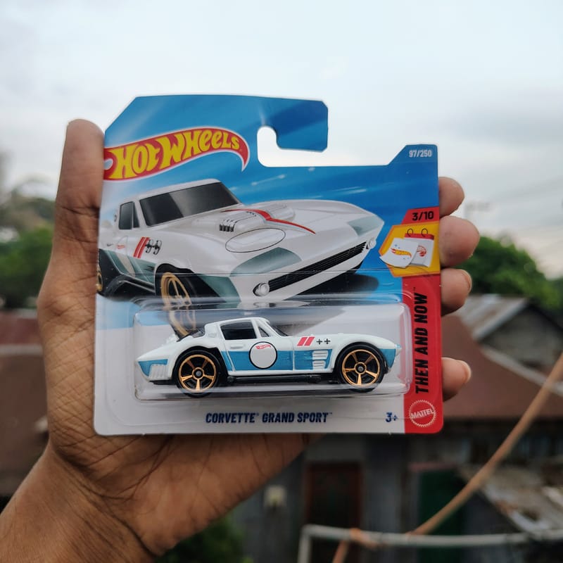 Hot Wheels 2026 Corvette Grand Sport – Then and Now 3/10 | 1:64 Diecast