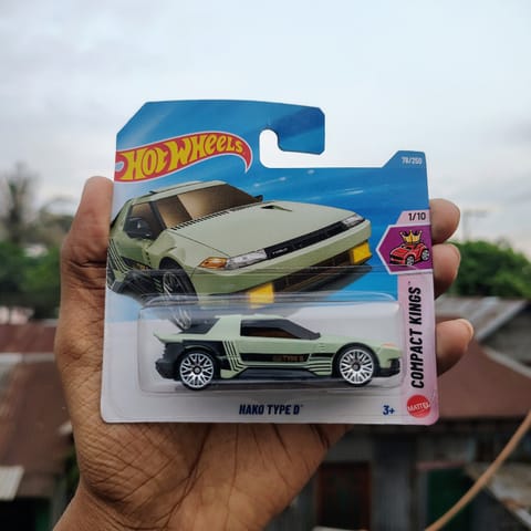 Hot Wheels Hako Type D – Compact Kings 1/10 | 1:64 Diecast