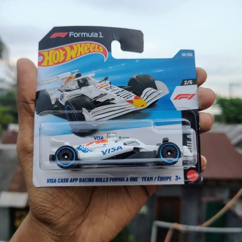 Hot Wheels Visa Cash App Racing Bulls F1 Team | 1:64 Diecast
