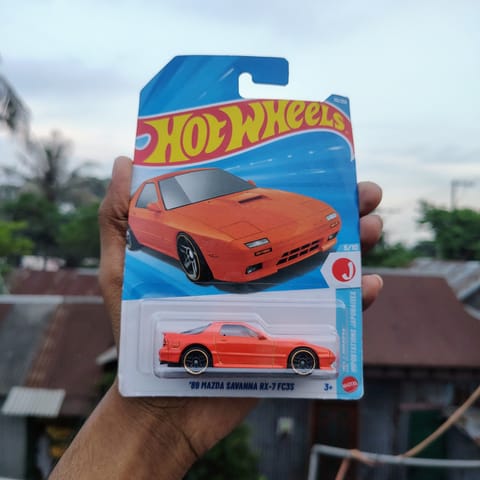 Hot Wheels ’89 Mazda Savanna RX-7 FC3S | J-Imports | 1:64 Diecast