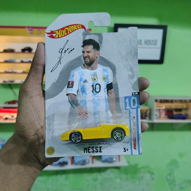 Messi Edition Yellow Sports Car | 1:64 Diecast Car | Collectible Model | Soul House BD