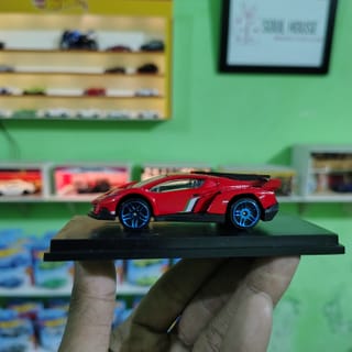 Lamborghini Veneno Hot Wheels Chinese 1:64 Diecast Car | Red | Collectible Model 2