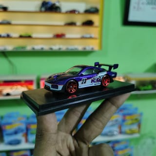 Porsche 935 Purple Chinese 1:64 Diecast Car | Collectible Model 2