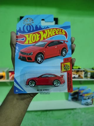 '12 Mercedes-Benz C63 AMG Coupé Black Series – Hot Wheels China – 1:64 Scale 3