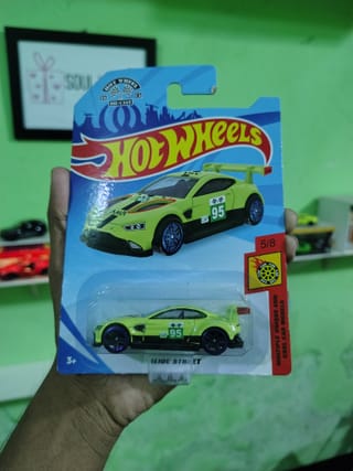 Mercedes-AMG GT3 – Hot Wheels China – 1:64 Scale 3
