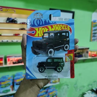 Land Rover Defender 90 Hot Wheels Chinese 1:64 Diecast Car | Black | Collectible Model 3