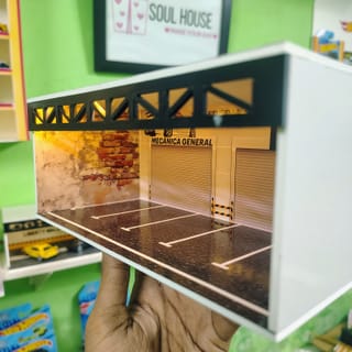 Premium LED Diorama Garage – 1:64 Scale 3