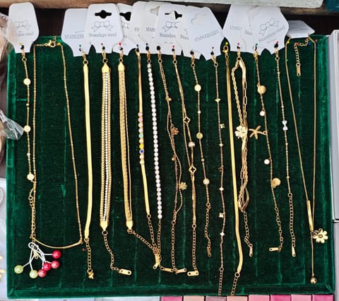 Bracelets 