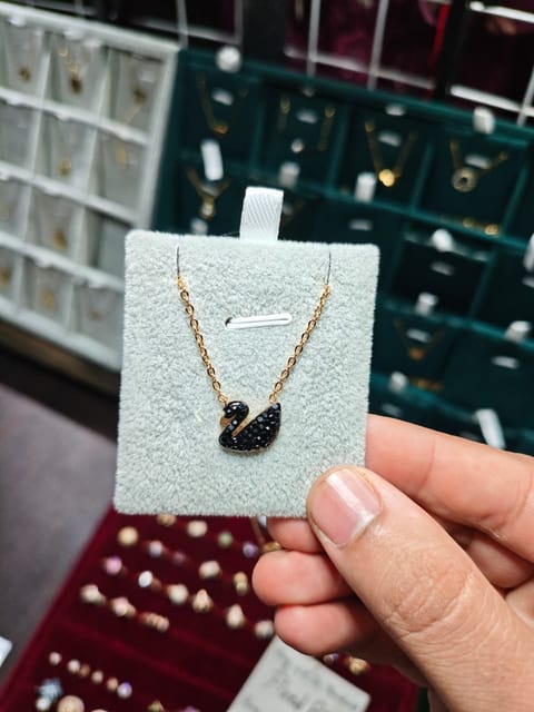 Swan (Black)