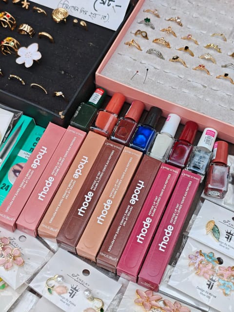 Rhode Lip Gloss (A Grade)