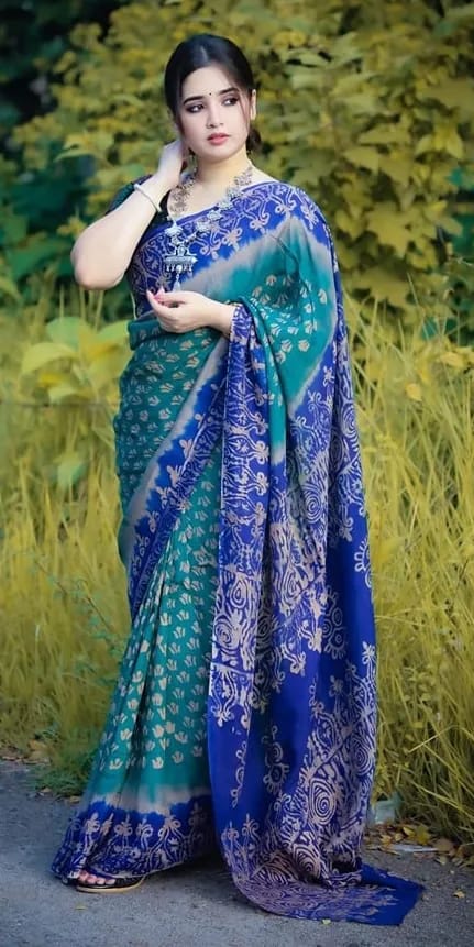 প্রিমিয়াম ডিজিটাল প্রিন্ট শাড়ি 🤍