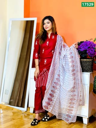 স্লাব কটন আরামদায়ক এমব্রয়ডারি থ্রি-পিস – SPOB-17529 2