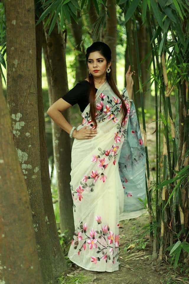 হাফসিল্ক শাড়ি – হ্যান্ডপ্রিন্ট তুলির কাজ
