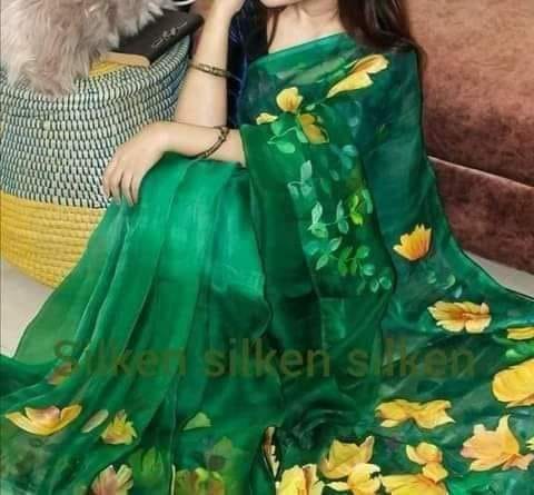 হাফসিল্ক শাড়ি – হ্যান্ডপ্রিন্ট তুলির কাজ