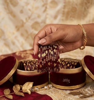 এক্সক্লুসিভ কাচের কাশ্মীরি চুরি সেট 3