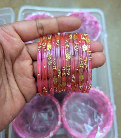 এক্সক্লুসিভ কাচের কাশ্মীরি চুরি সেট